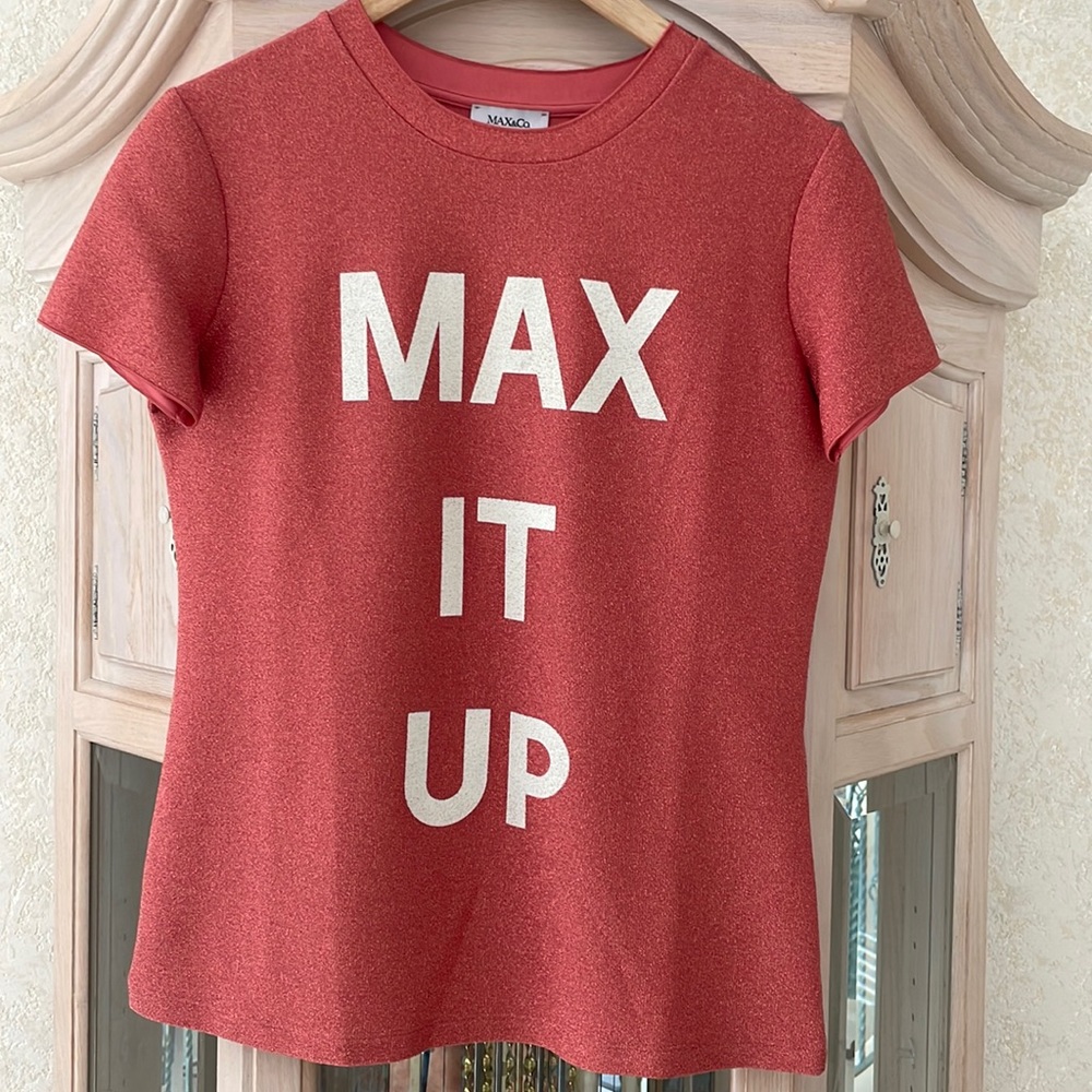 Super fashion, lurex T-shirt, never been used. Nice color, great with jeans !